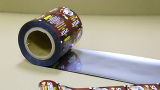 গ্লোবাল রিটেল ব্র্যান্ডের জন্য কালার প্রিন্টিং প্যাকেজিং ম্যাটেরিয়াল কাস্টম ব্র্যান্ডেড বাল্ক