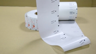 প্যাকেজিং ব্র্যান্ডের জন্য পেপার প্লাস্টিক কম্পোজিট রোল ফিল্ম ইকো-ফ্রেন্ডলি বাল্ক