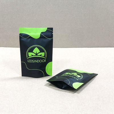 শিশু প্রতিরোধী ব্যাগ গরম সমর্থন সিলিং অন্য স্তরের নিরাপত্তা একটি বৃত্তাকার ঝুলন্ত গর্ত খুচরা জন্য জিপার উপরে অবস্থিত