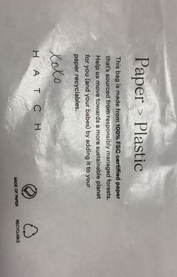 ইকো-চিক প্যাকেজিং প্রাণবন্ত ব্র্যান্ডিং সহ প্রাকৃতিকভাবে কাস্টমাইজড বায়োডেগ্রেডেবল কাগজের ব্যাগ