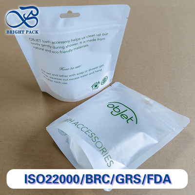 গোসলের সরঞ্জাম প্যাকেজিংয়ের জন্য প্রিমিয়াম ট্রান্সলুসেন্ট স্ট্যান্ড আপ ব্যাগ, জলরোধী এবং সিলিং জিপার বন্ধ সহ।